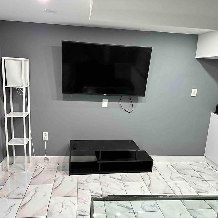 Lovely Basement 1-Bedroom With Free Parking Washington Ngoại thất bức ảnh
