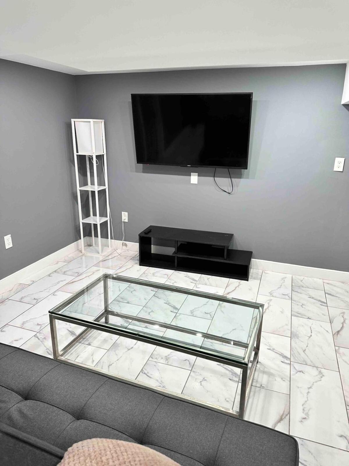 Lovely Basement 1-Bedroom With Free Parking Washington Ngoại thất bức ảnh